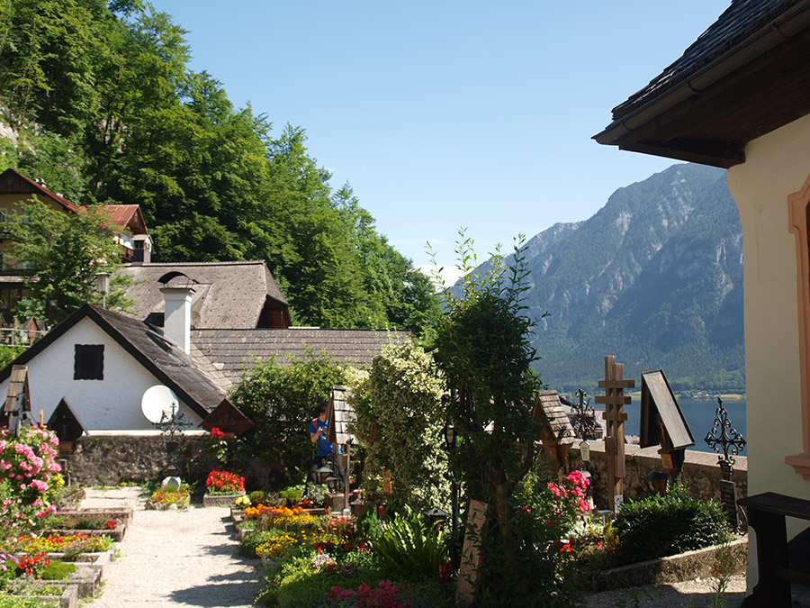 Der Friedhof bei der katholischen Pfarrkirche