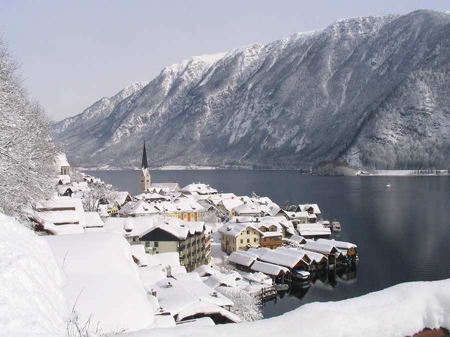 Romantic winter in Hallstatt, world heritage siteerberegion Hallstatt-Salzkammergut